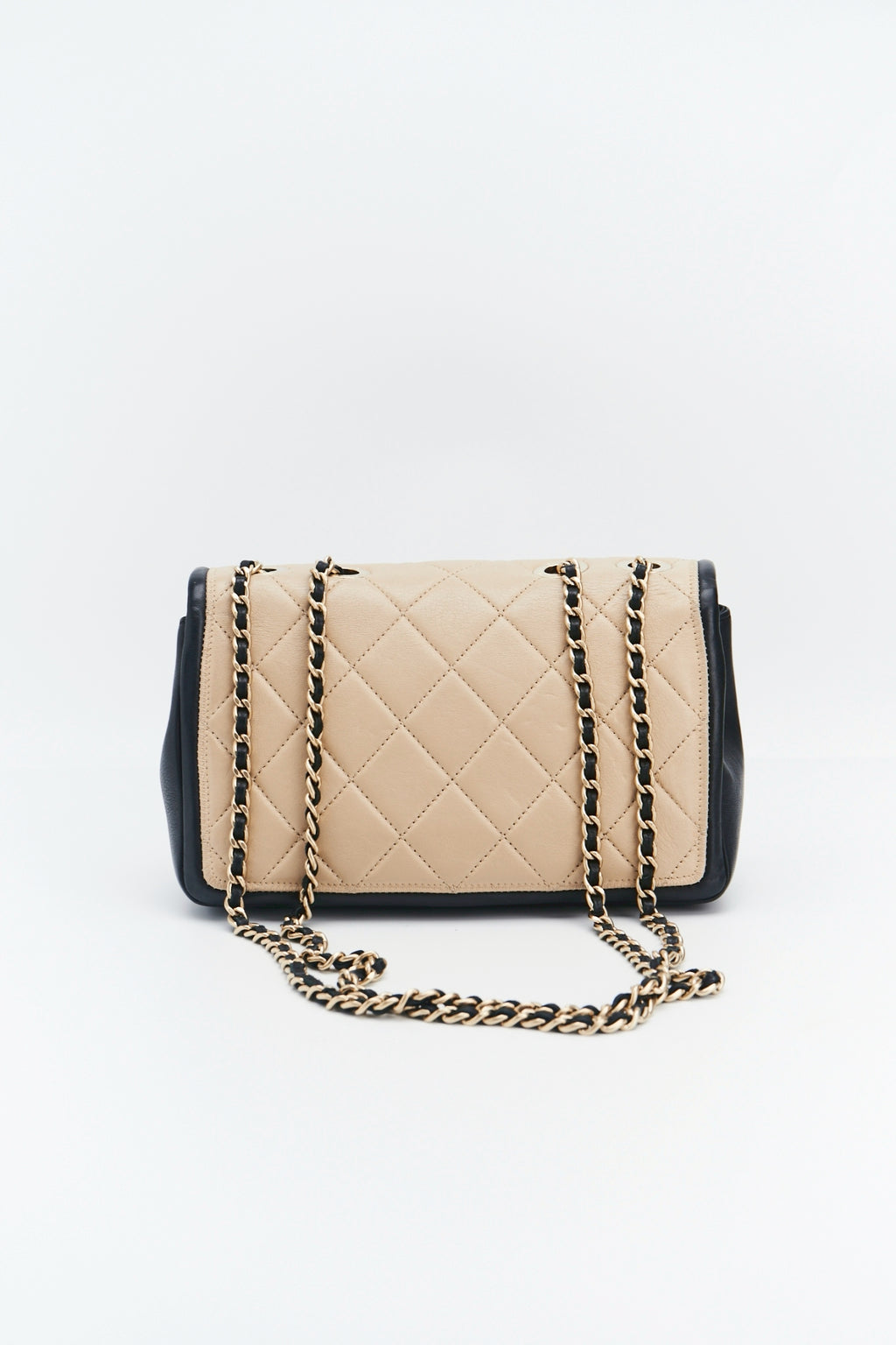 ChanelQuilted Graphic Flap bag