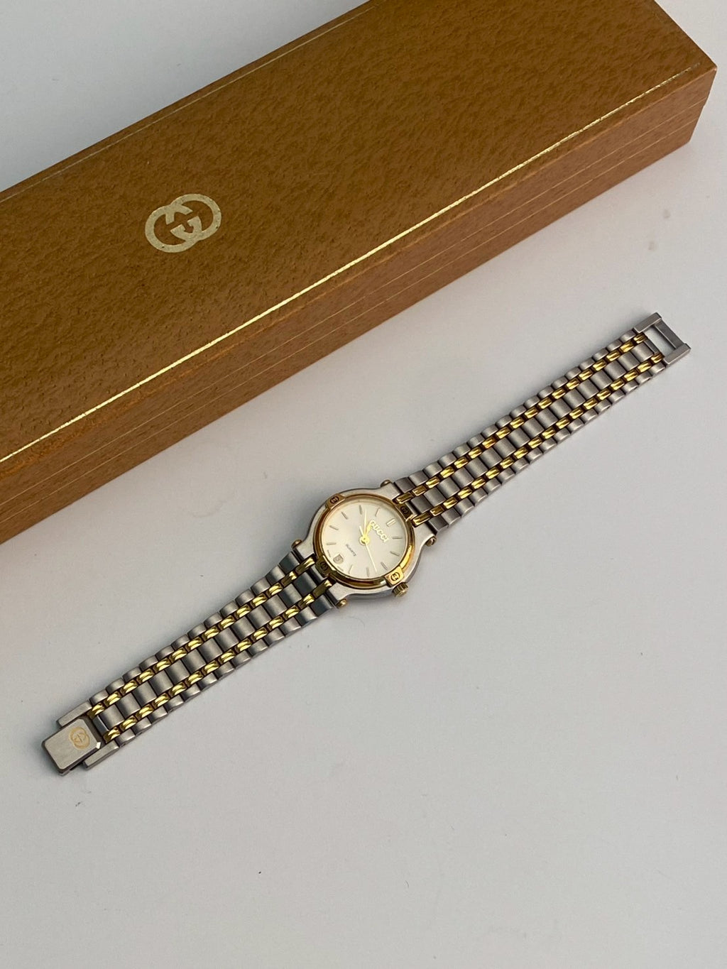 Gucci 9000l twotone watch