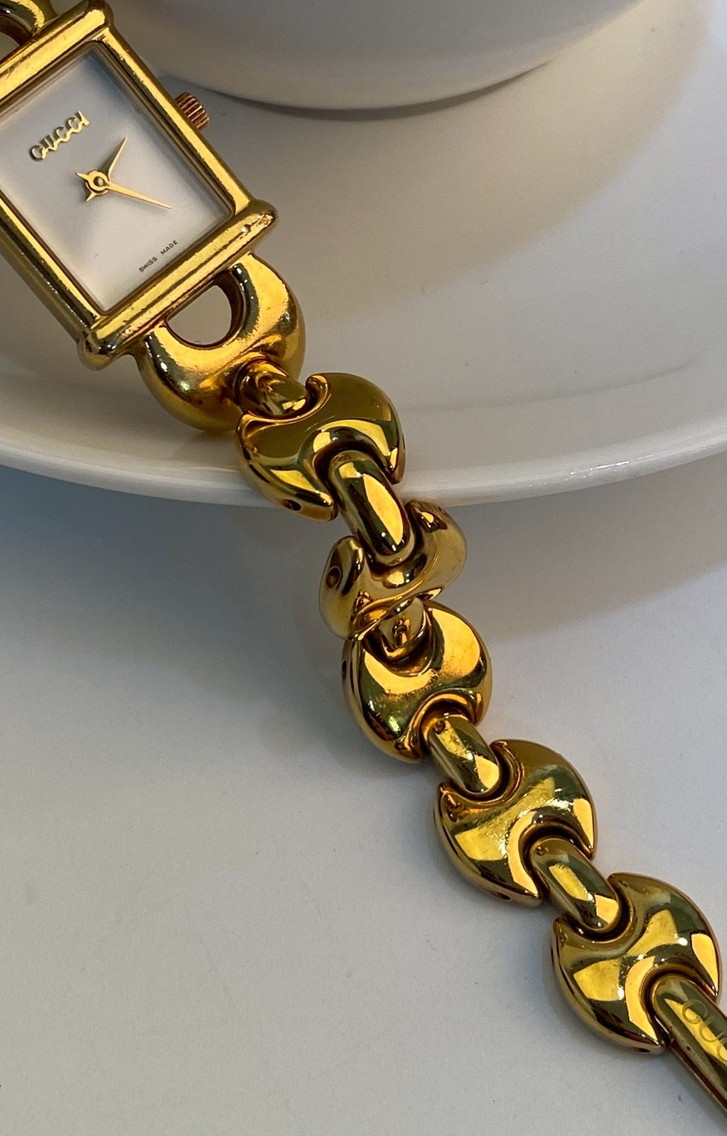 Gucci 1800I chang strap c.8853
