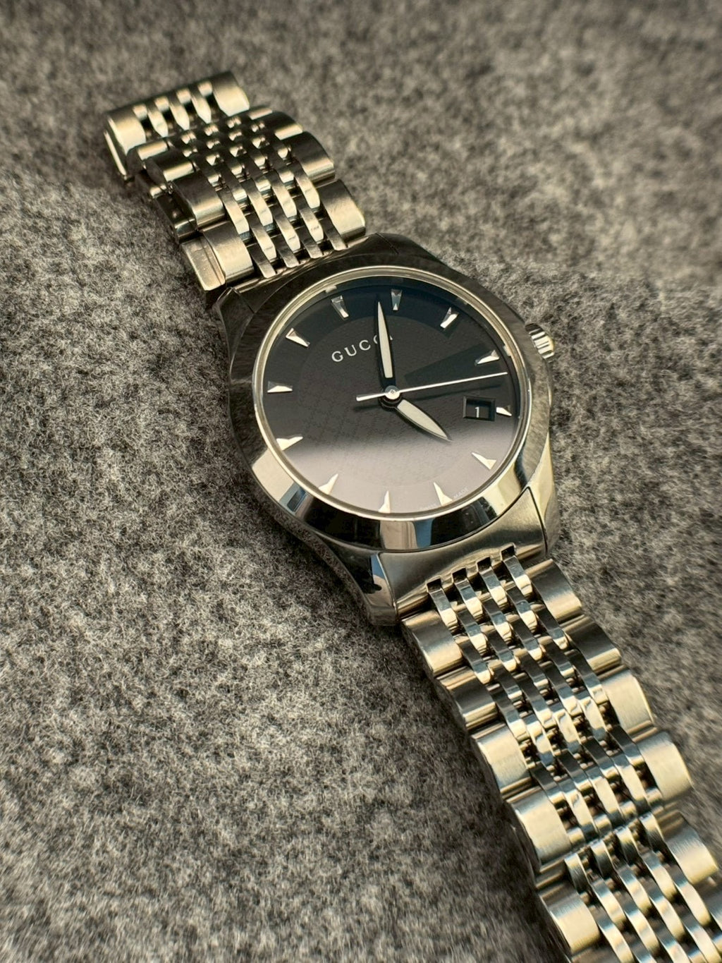 Gucci G-Timeless 126.5 c.7066