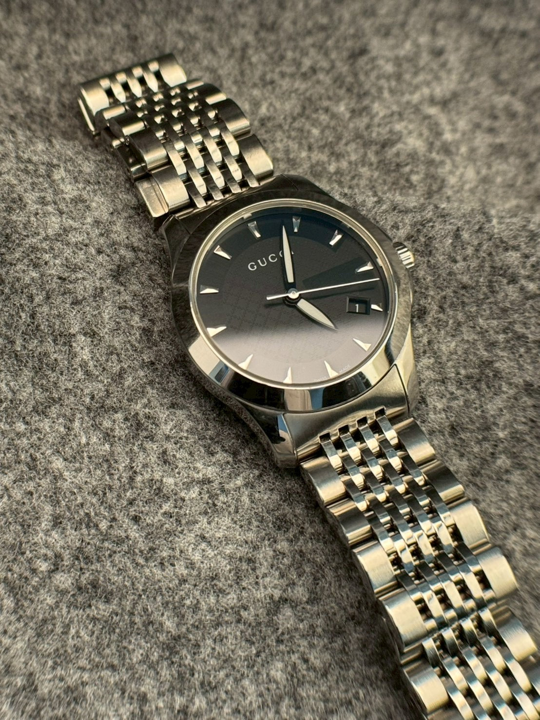 Gucci G-Timeless 126.5 c.7066