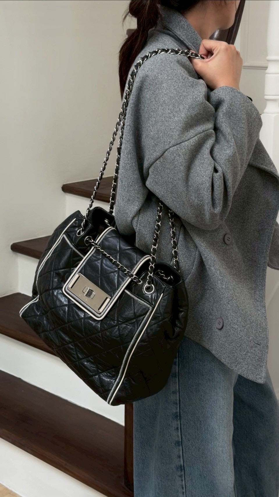 Chanel Reissue east west
