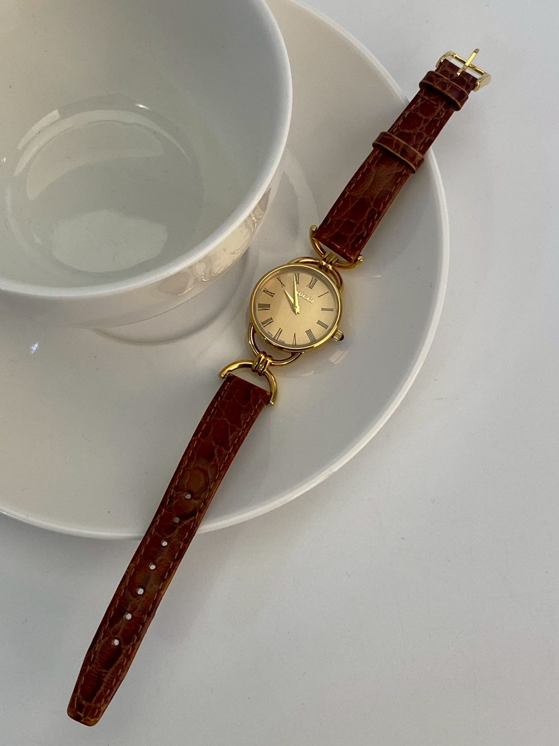 Gucci 6000.2L gold dial c.9536