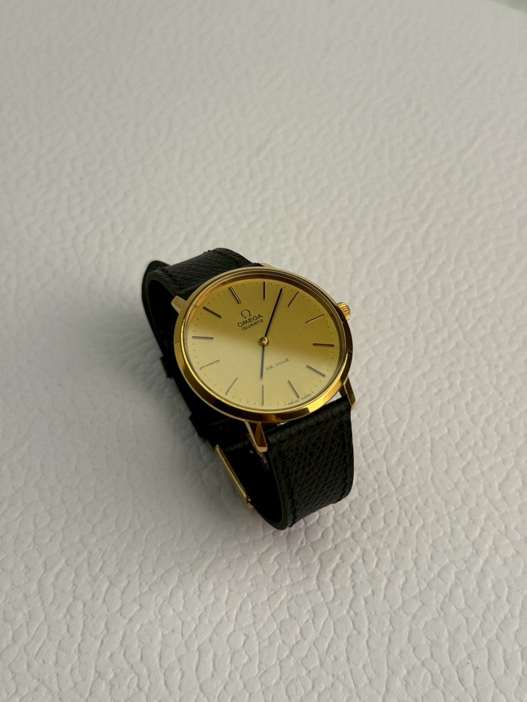 Omega de ville gold