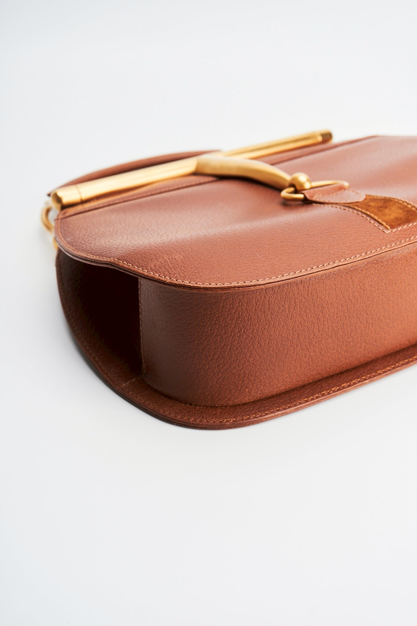 Gucci buckle leather