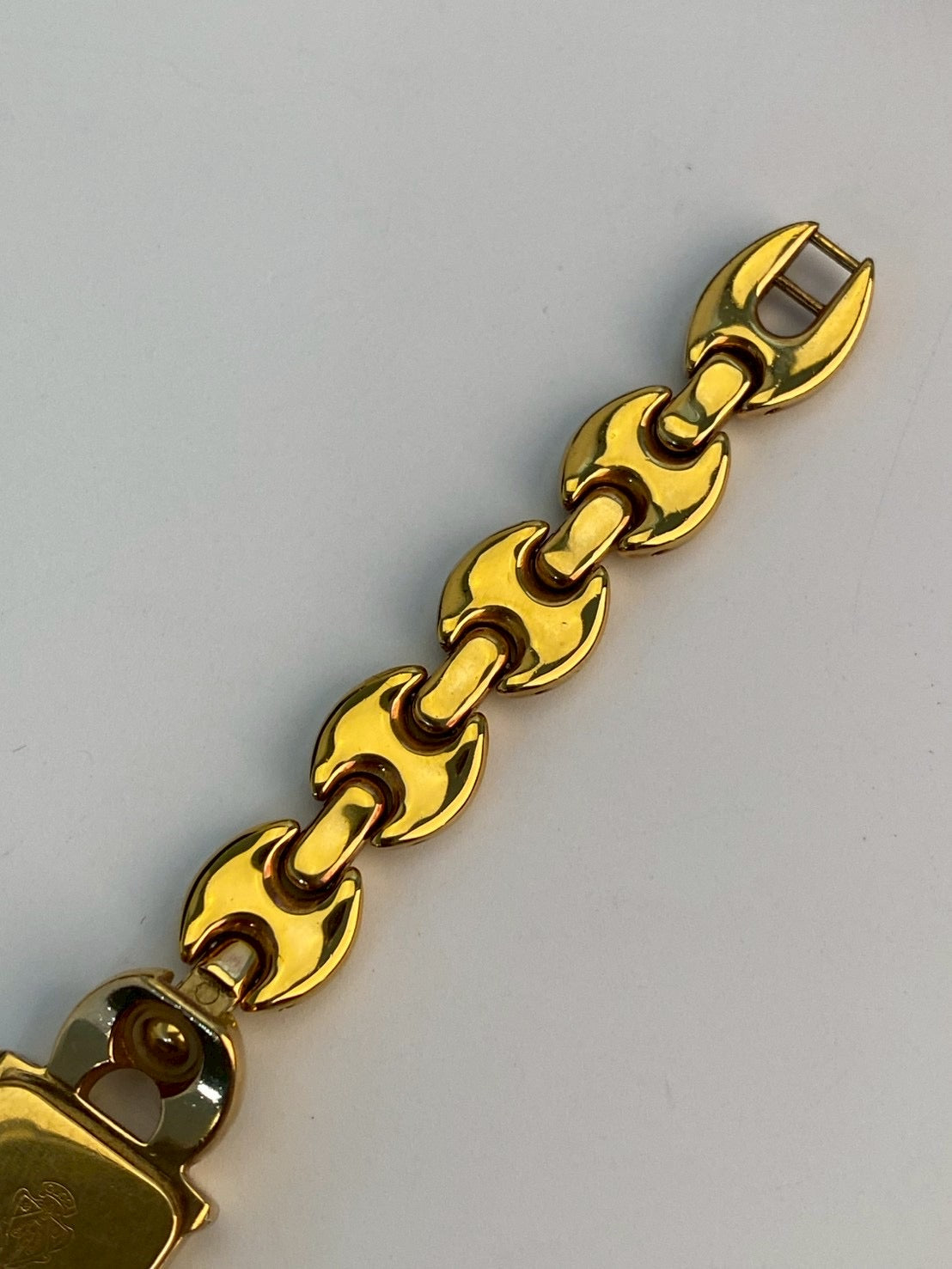 Gucci 1800I chang strap c.8853