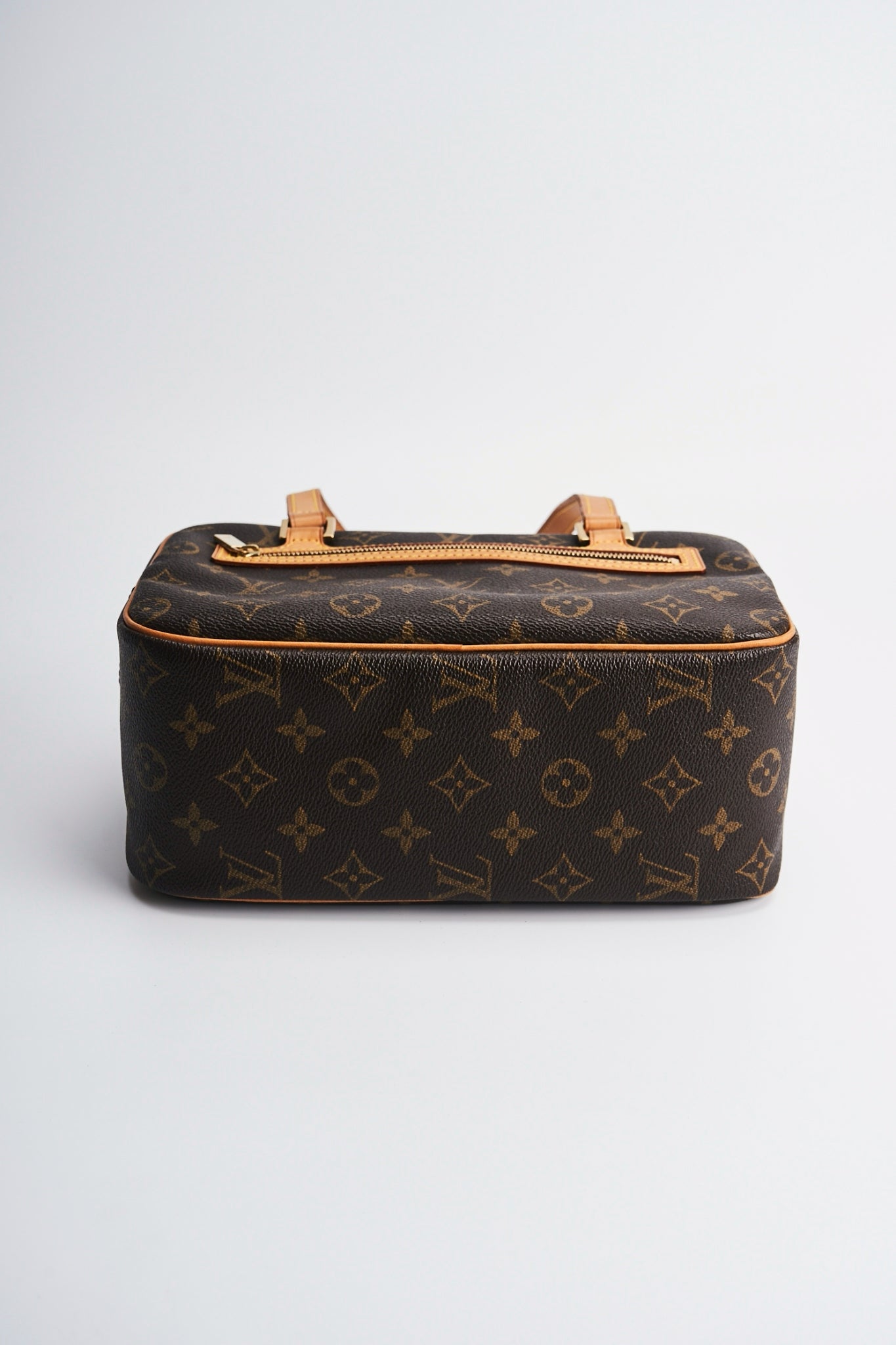 Louis vuitton cite mm size