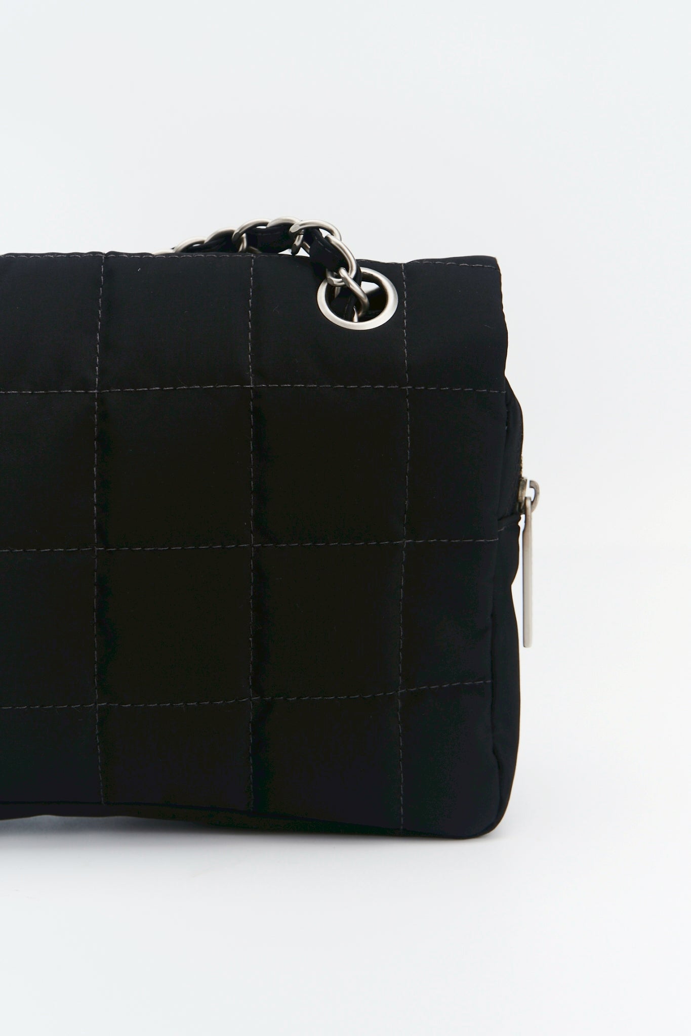 Chanel nylon easy flab “12