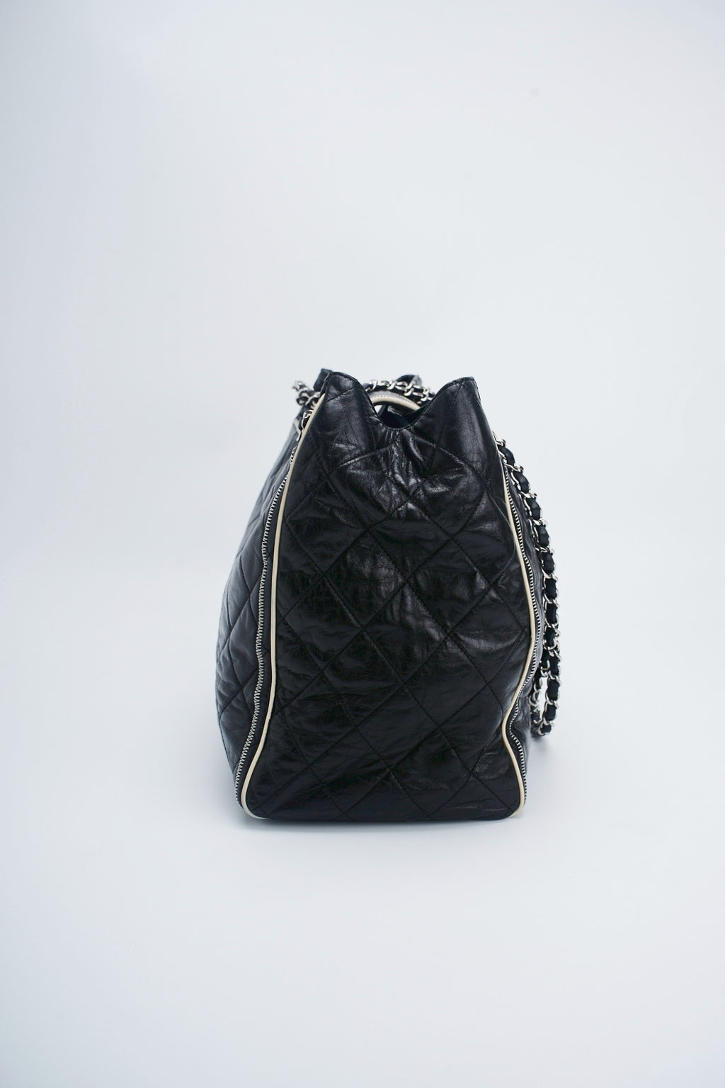 Chanel Reissue east west