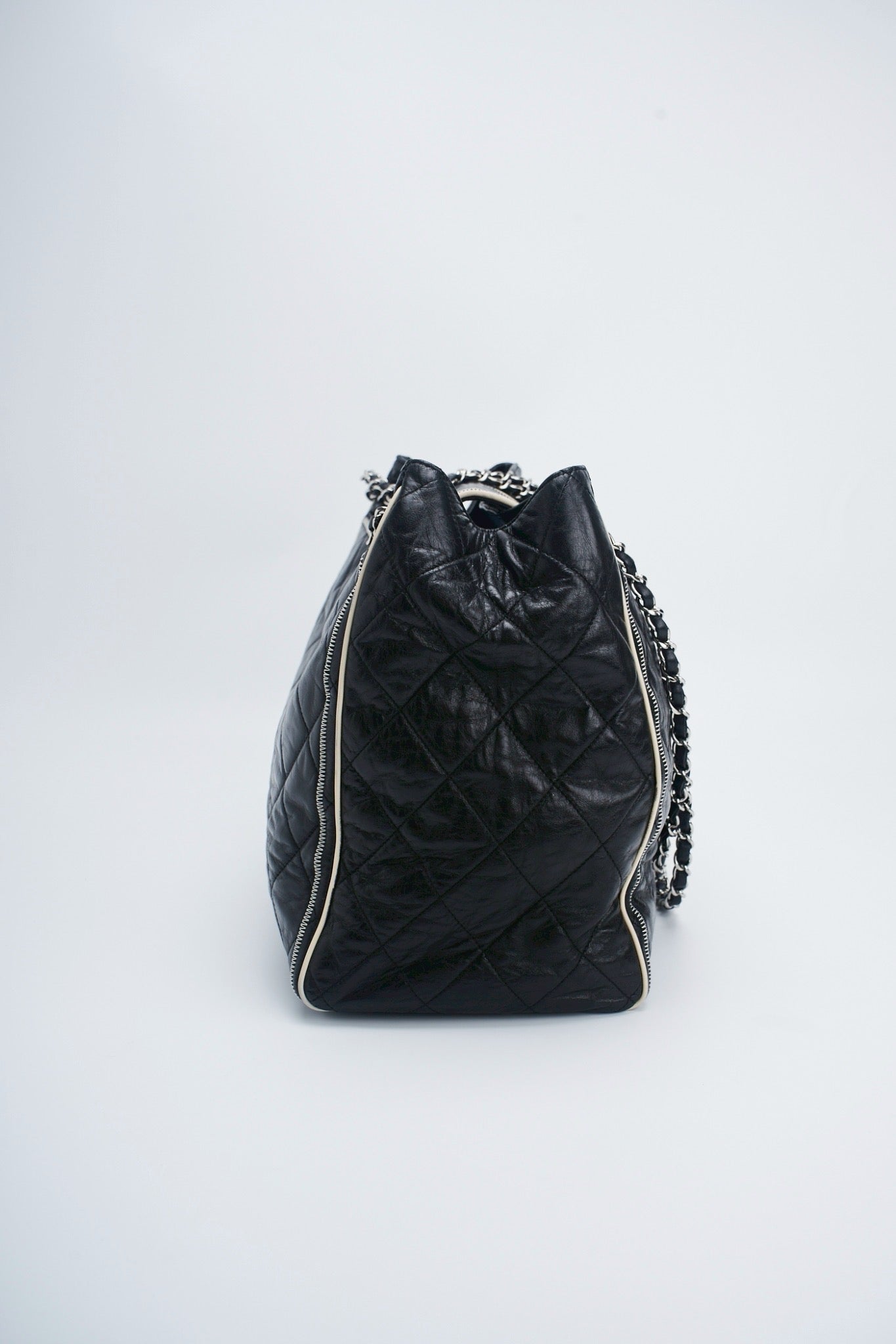 Chanel Reissue east west