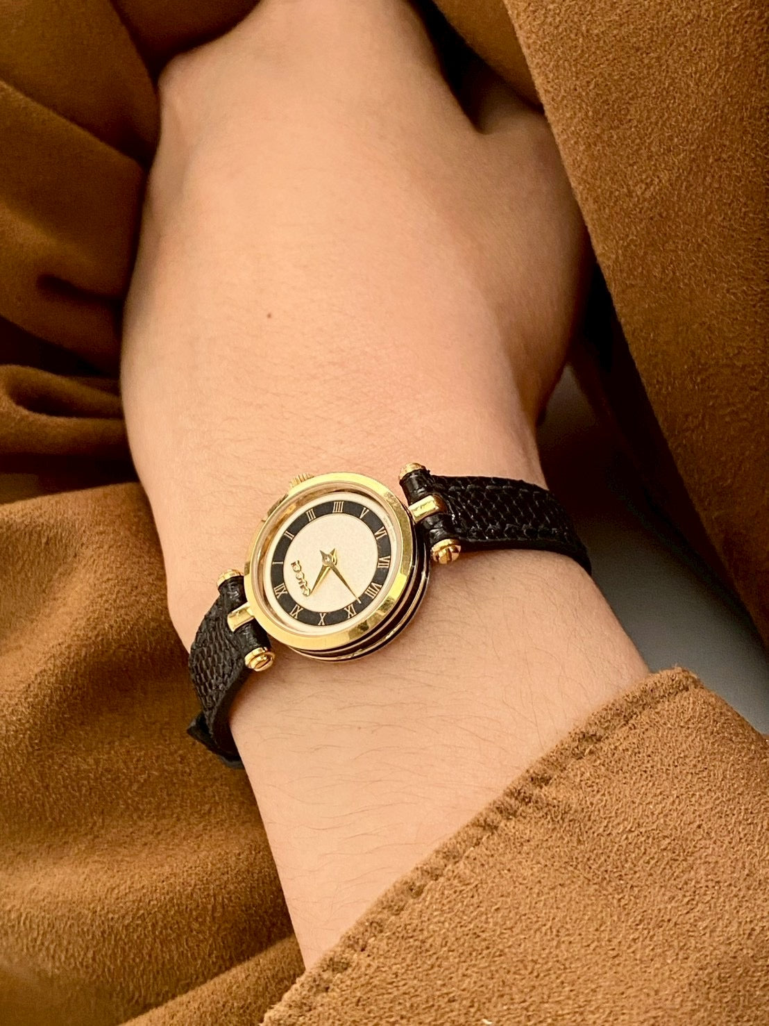Gucci 2000I black dial lady