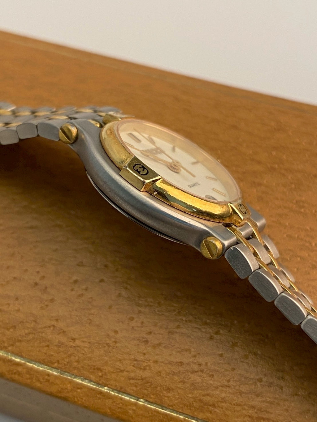 Gucci 9000l twotone watch