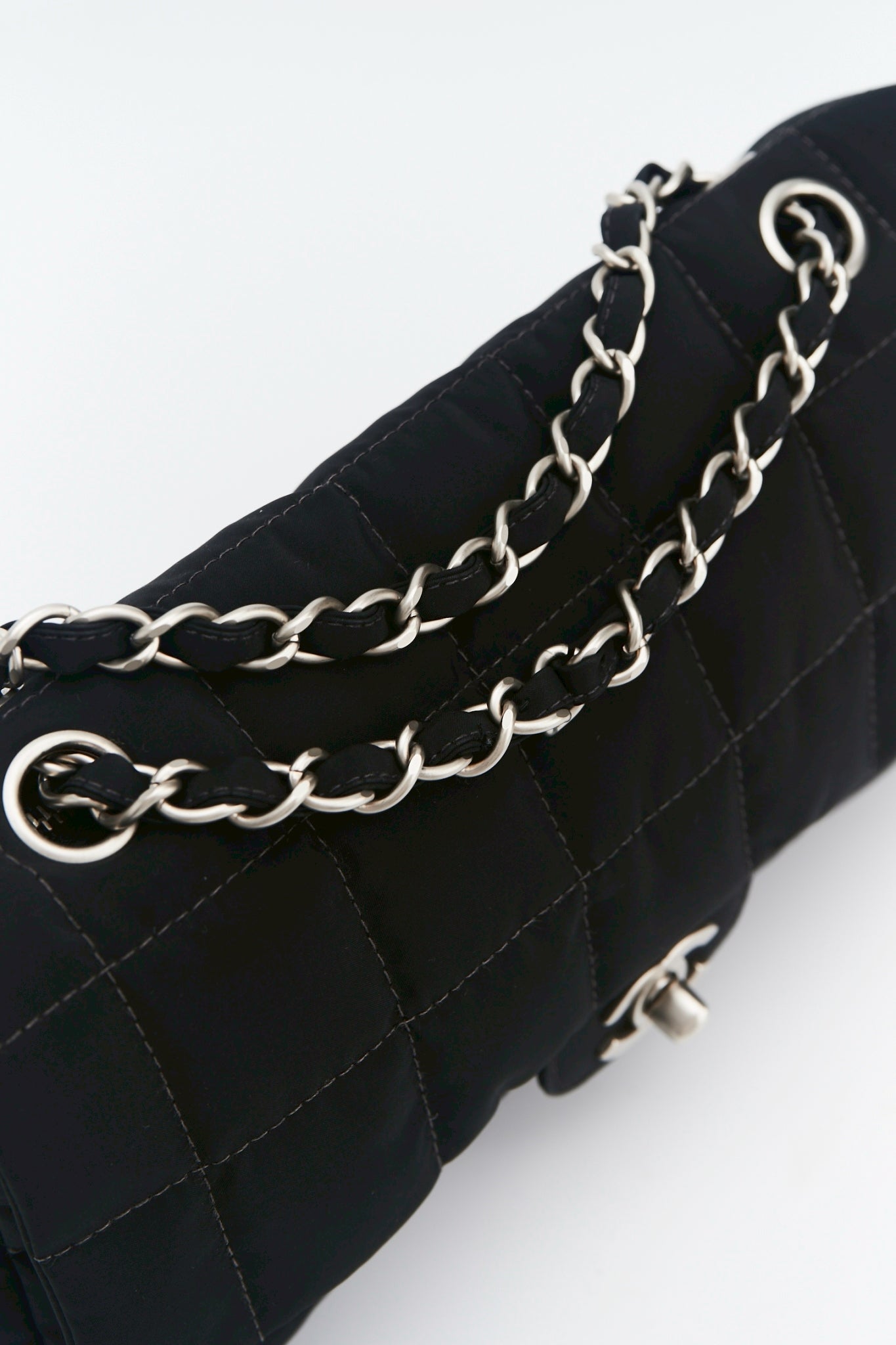 Chanel nylon easy flab “12