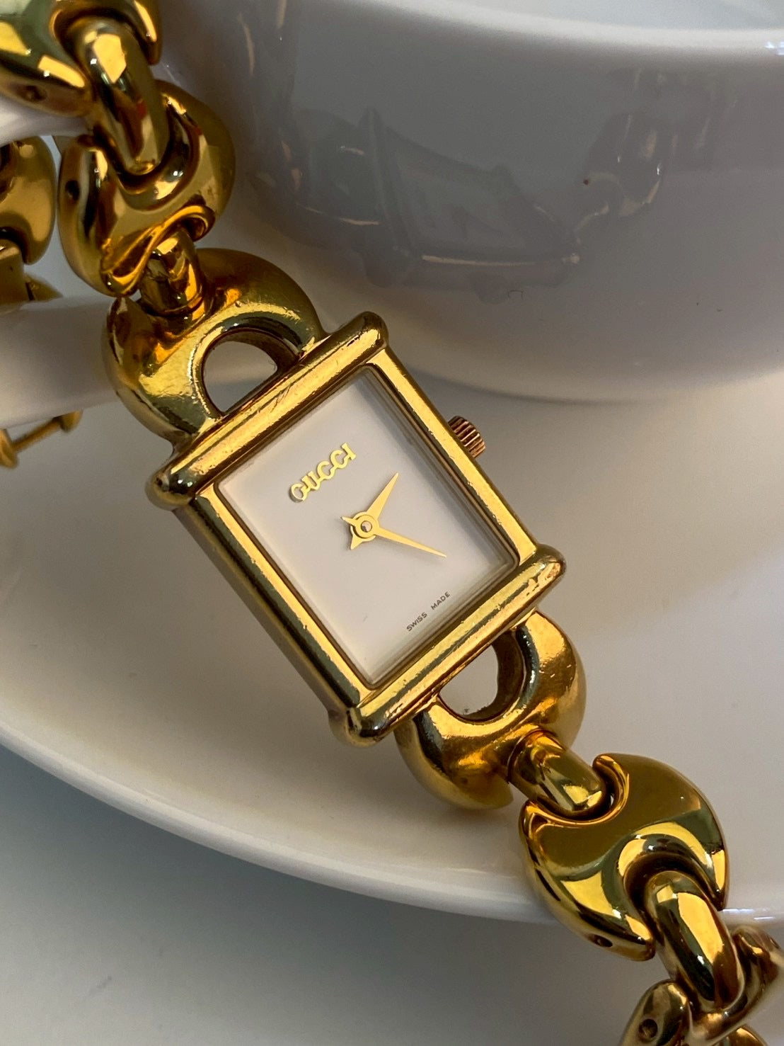 Gucci 1800I chang strap c.8853
