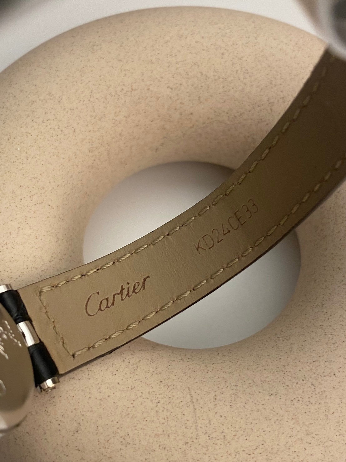 Cartier cilcle white dial