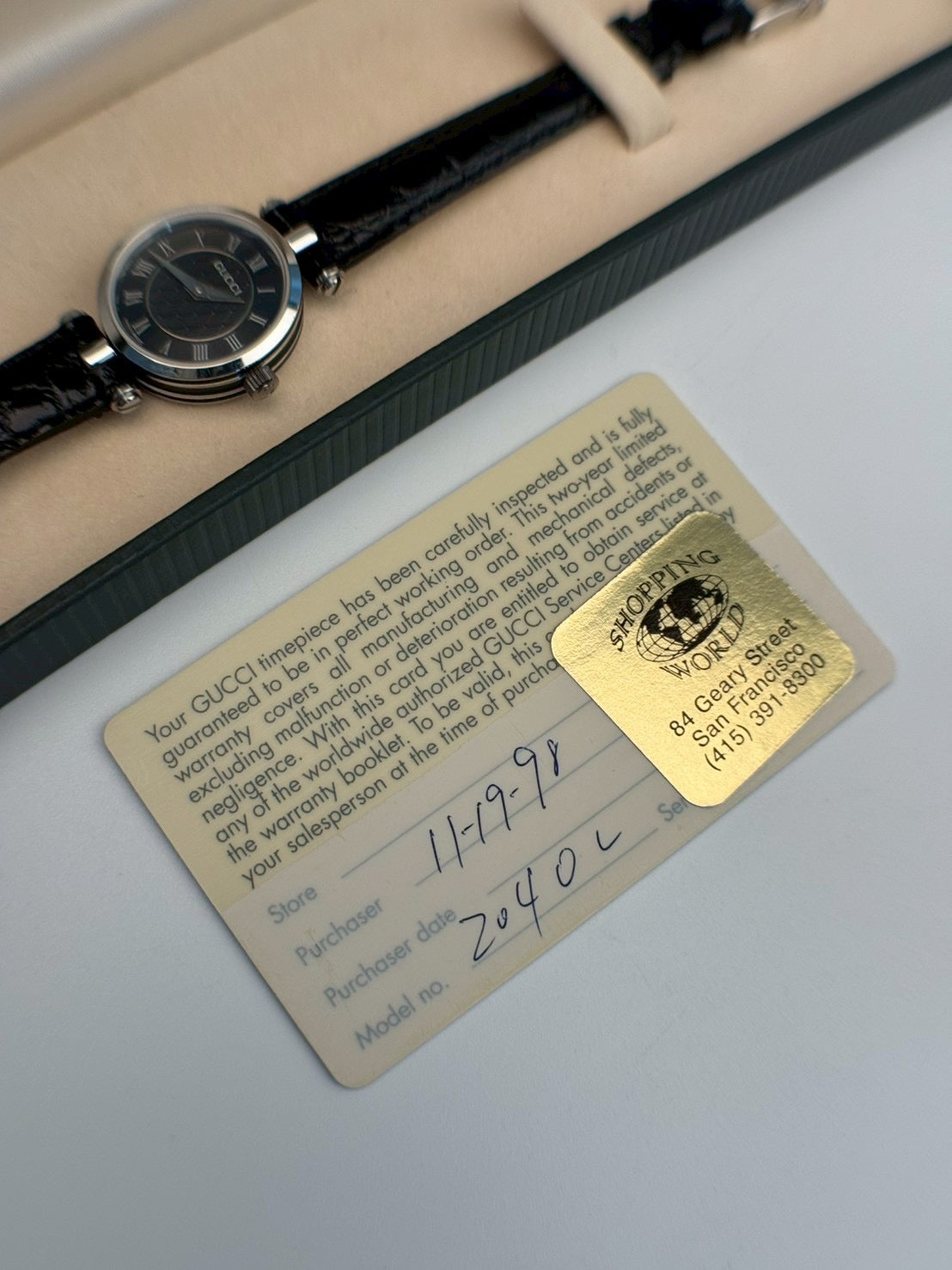 Gucci 2040L black dial c.9090