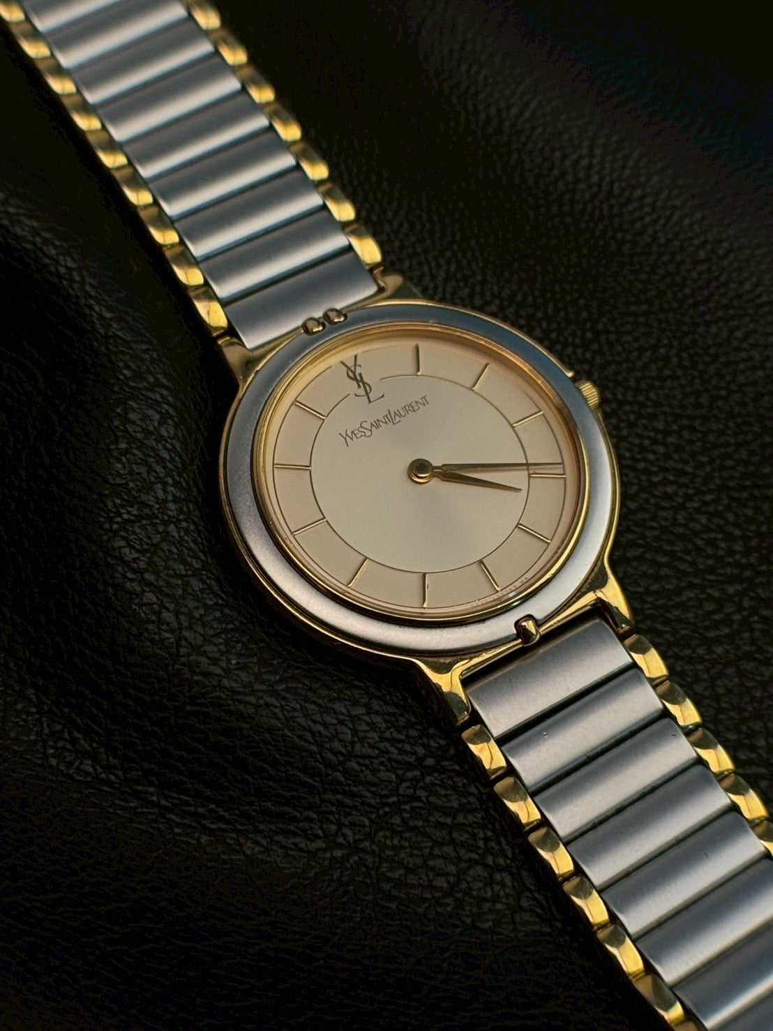 Ysl cream dial c.0197