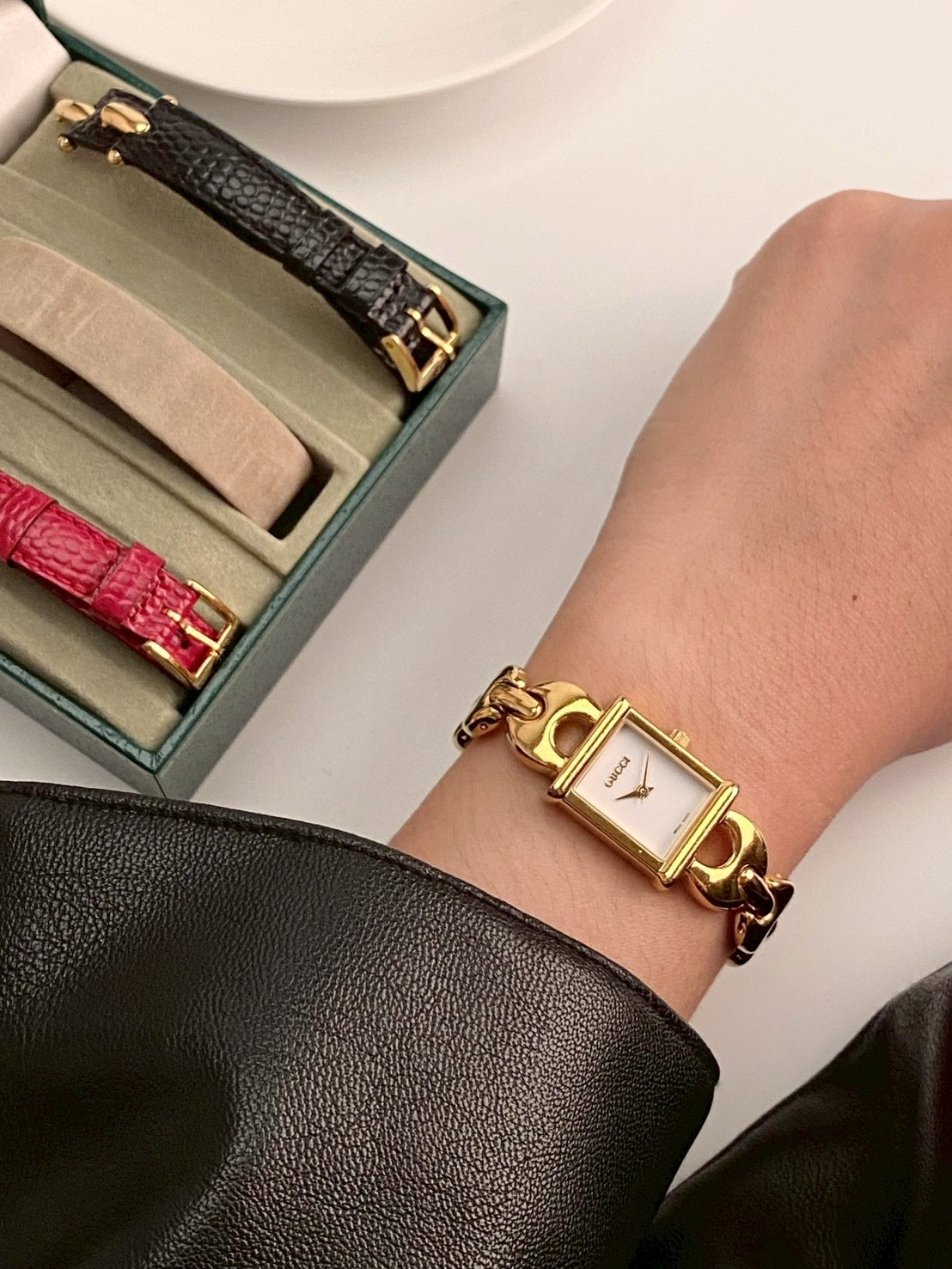 Gucci 1800I chang strap c.2295