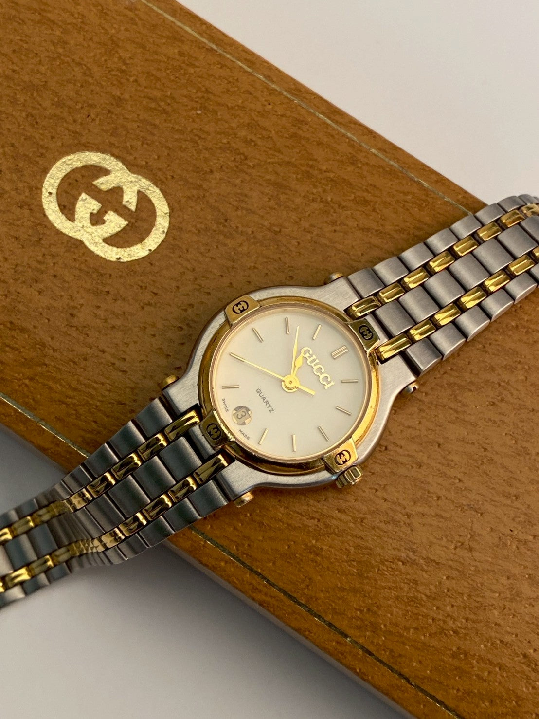 Gucci 9000l twotone watch
