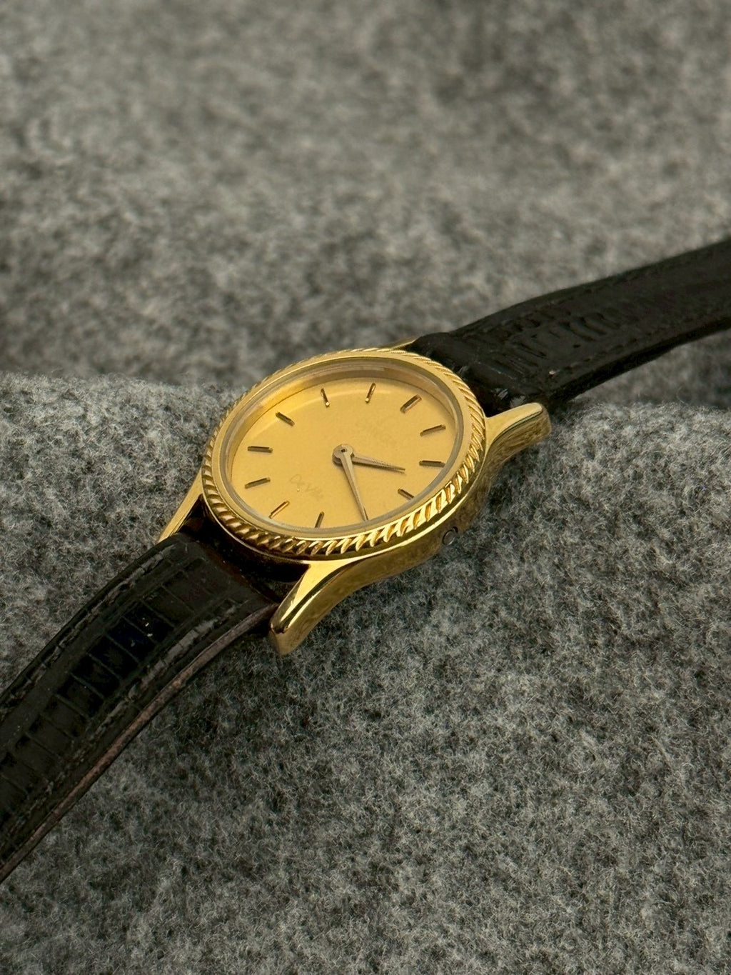 Omega devilla gold c.1387
