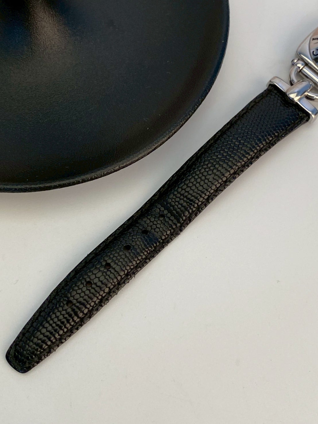 Gucci 6300L silver watch c.7306