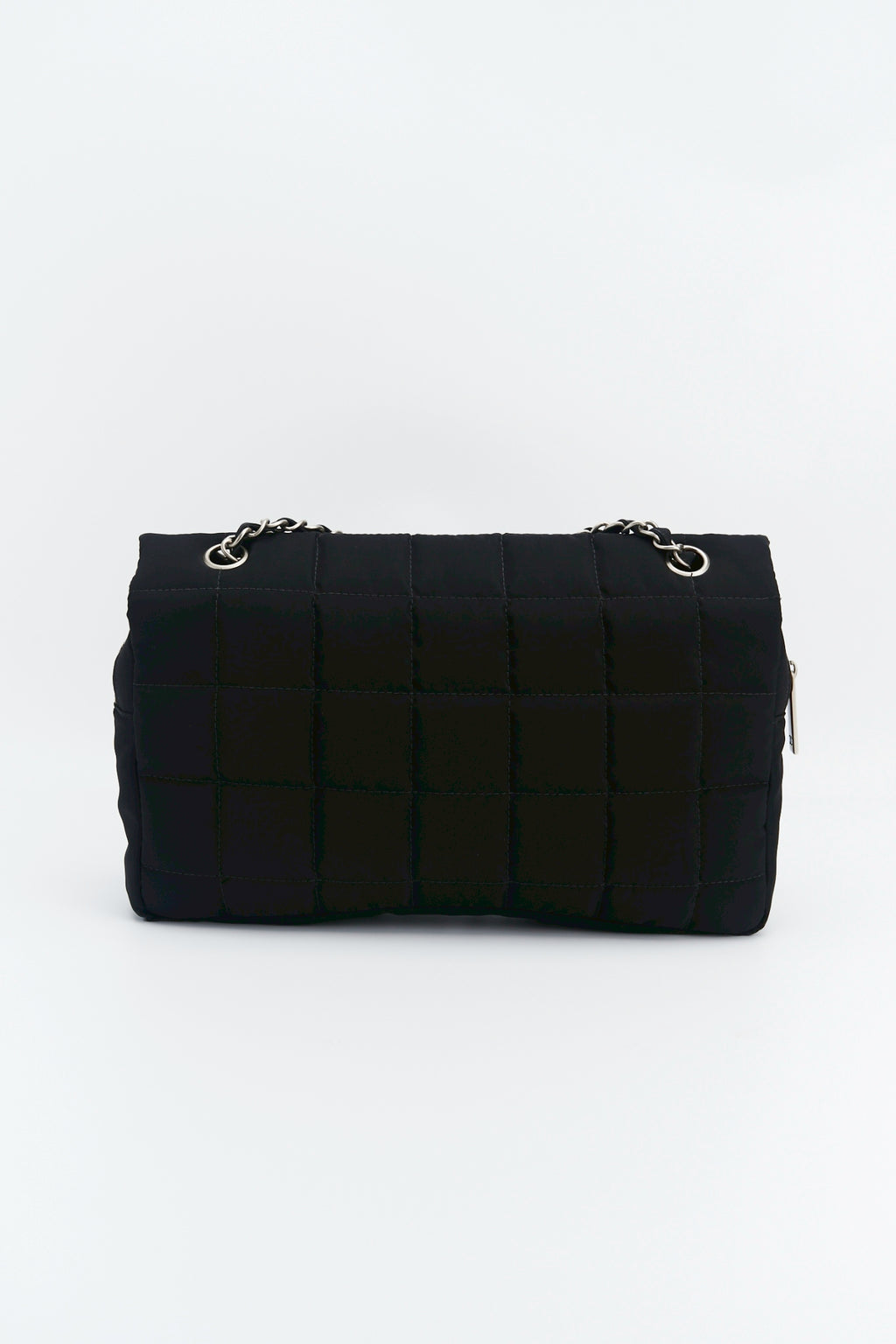 Chanel nylon easy flab “10