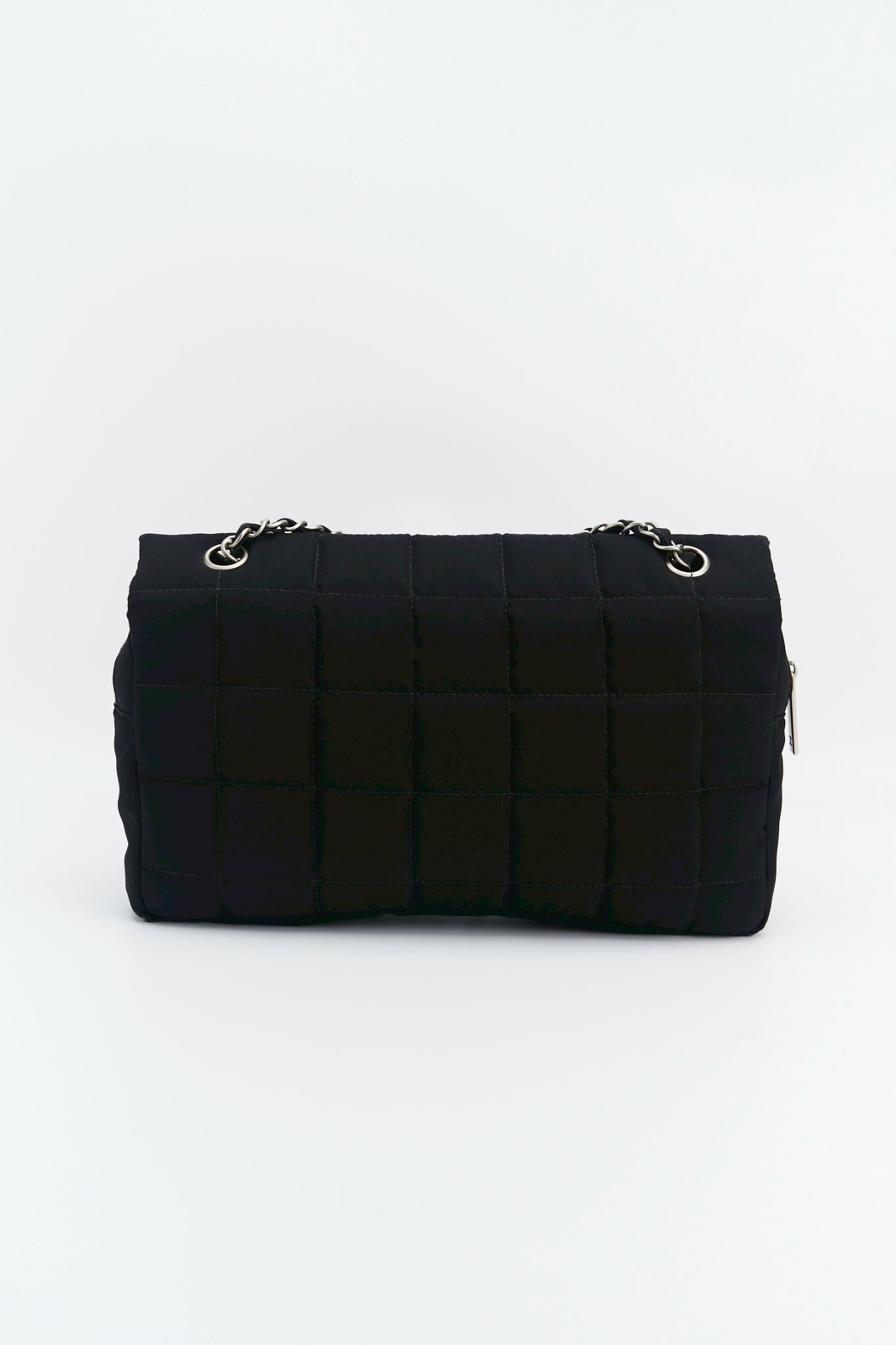 Chanel nylon easy flab “10