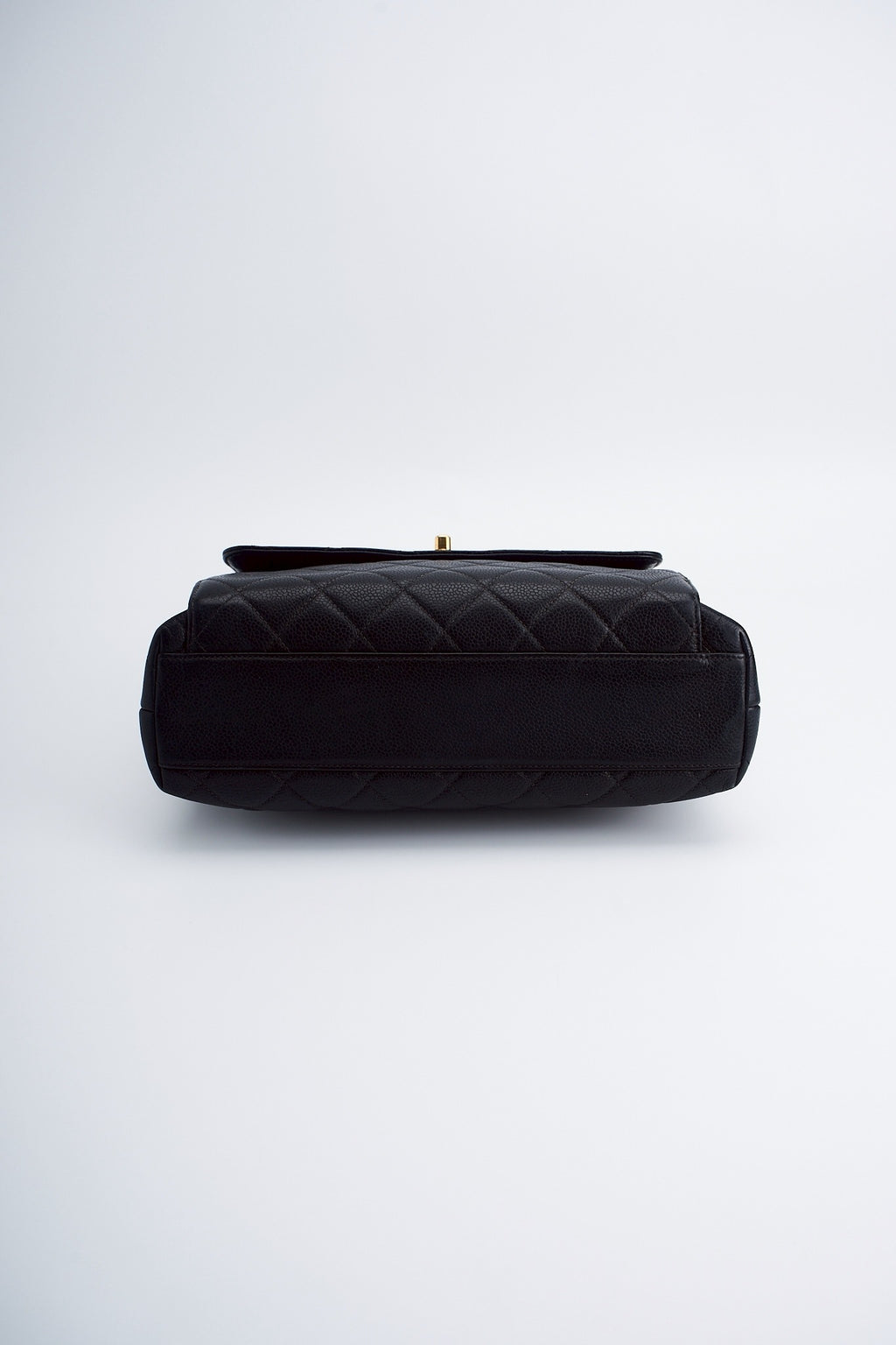 Chanel caviar chain bag