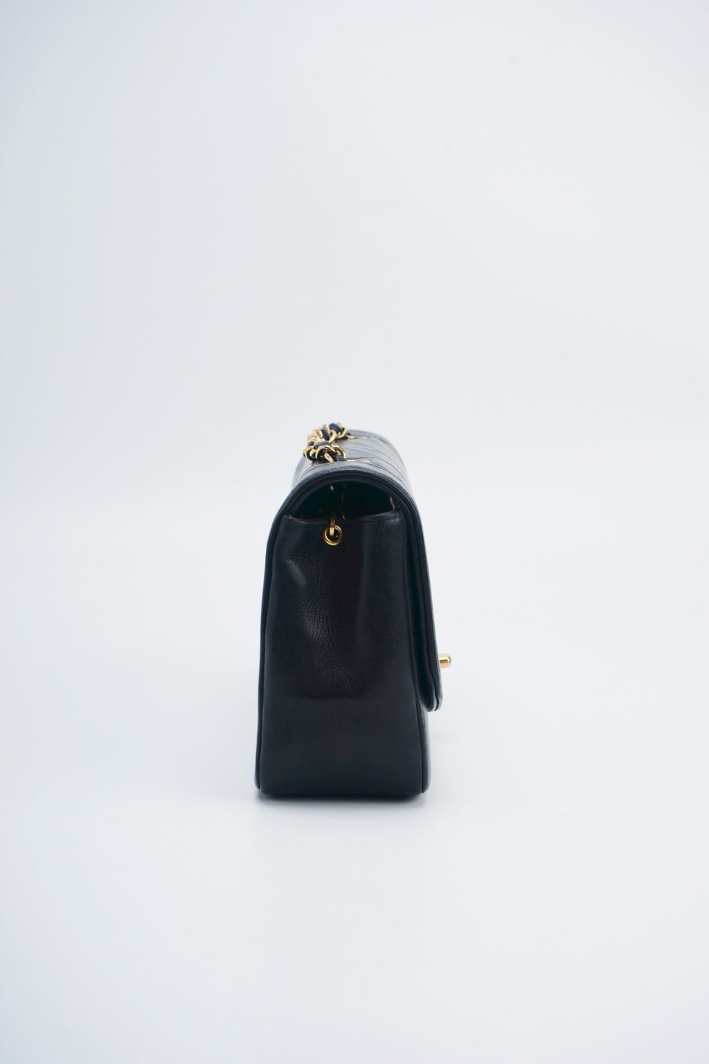 Chanel diana lamdskin