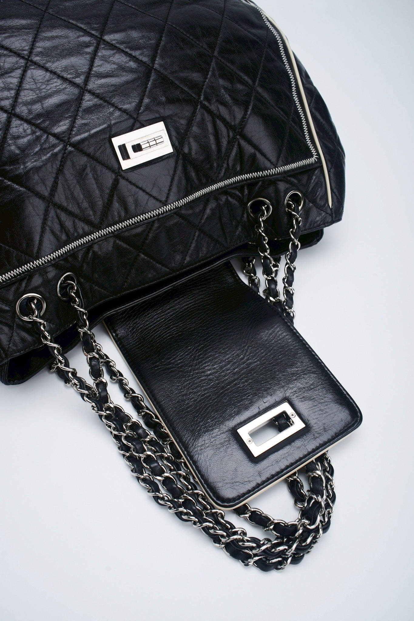 Chanel Reissue east west