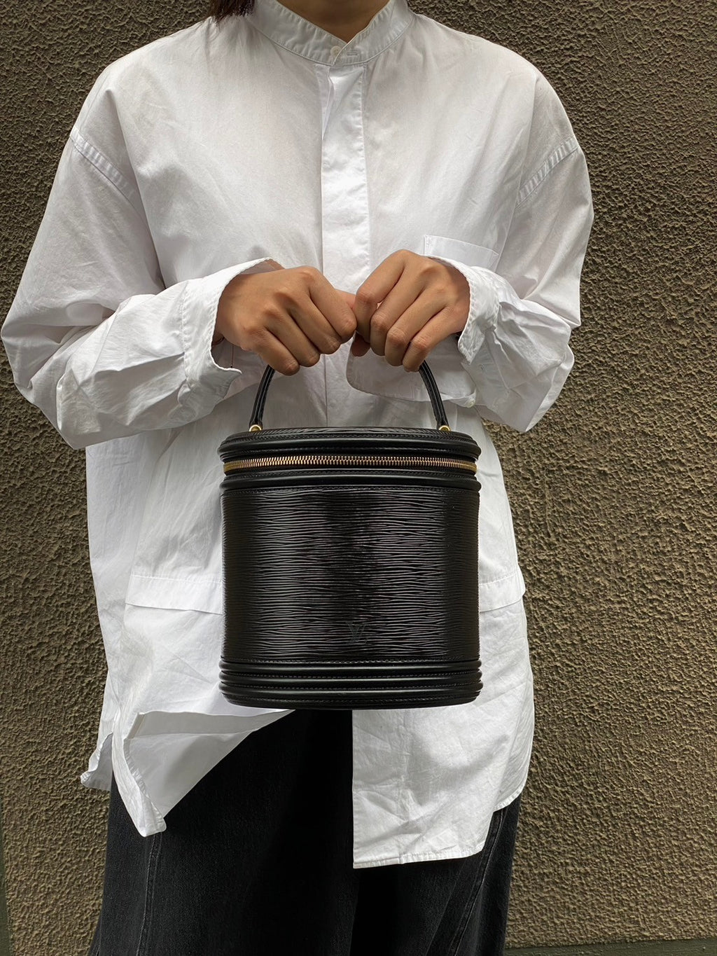 Louis vuitton bucket epi