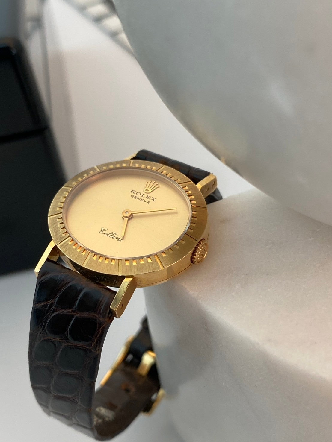 Rolex K18 YG cellini gold dial c.8675