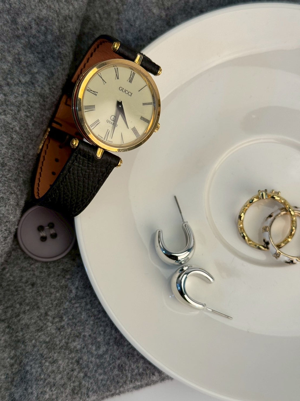 gucci 2000l cream boy watch