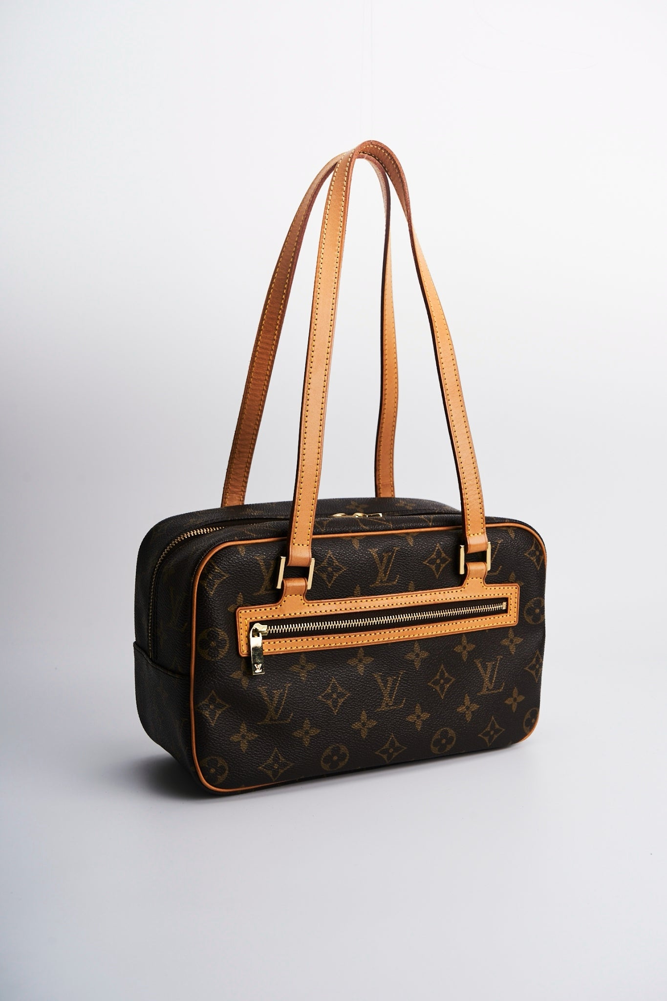 Louis vuitton cite mm size