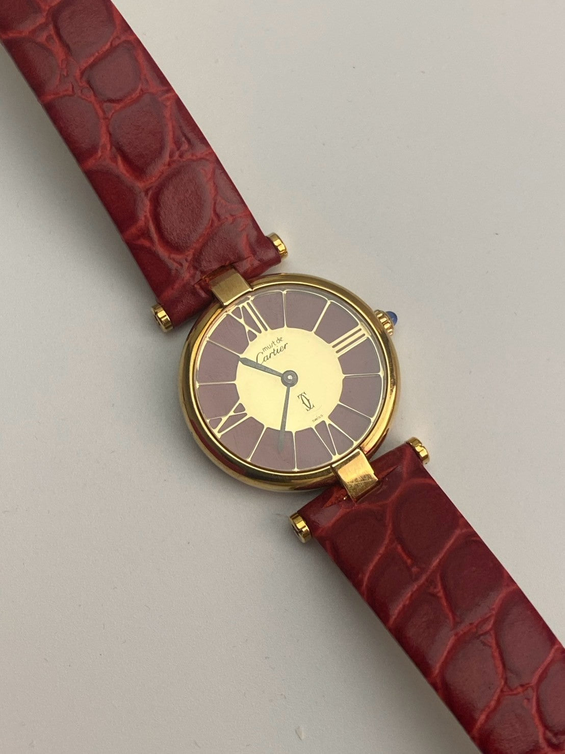 Cartier cilcle red dial sm c.9483