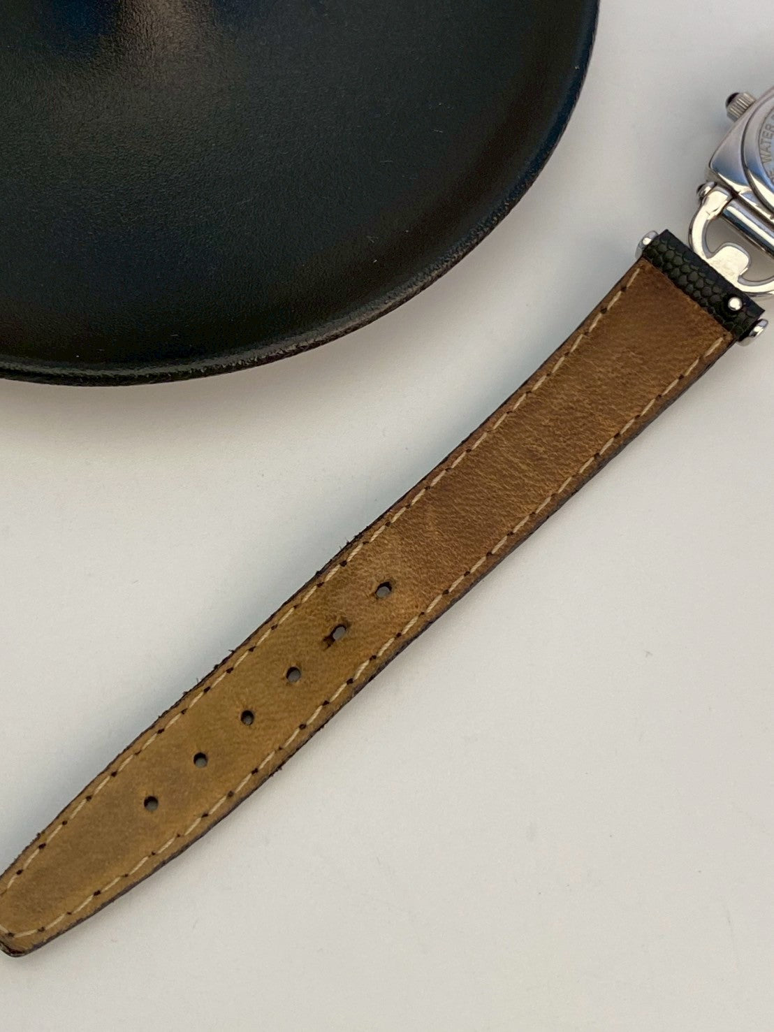 Gucci 6300L silver watch c.7306
