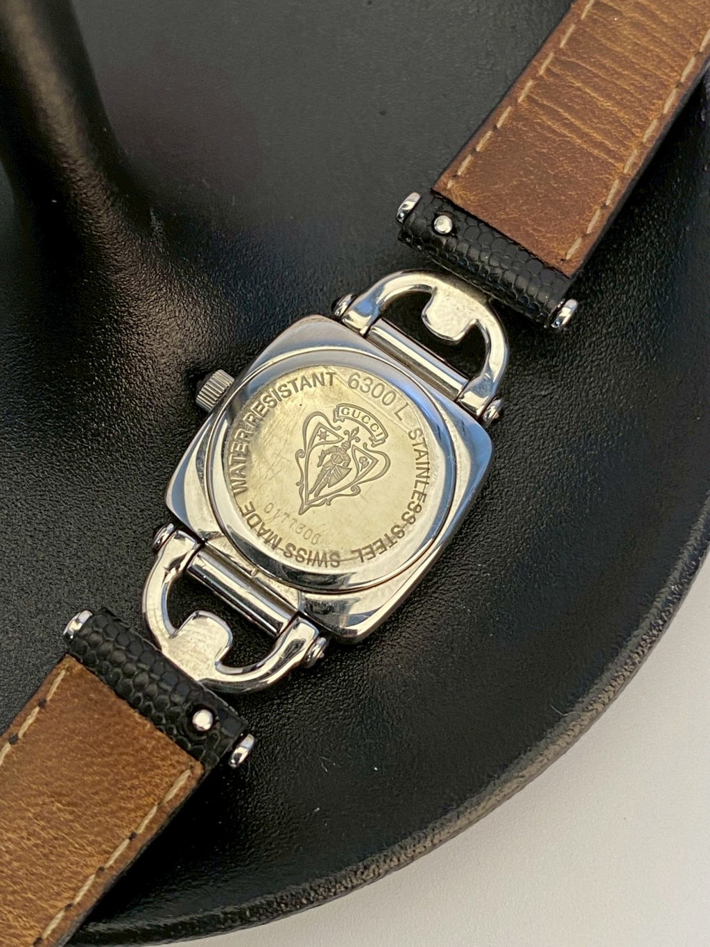 Gucci 6300L silver watch c.7306