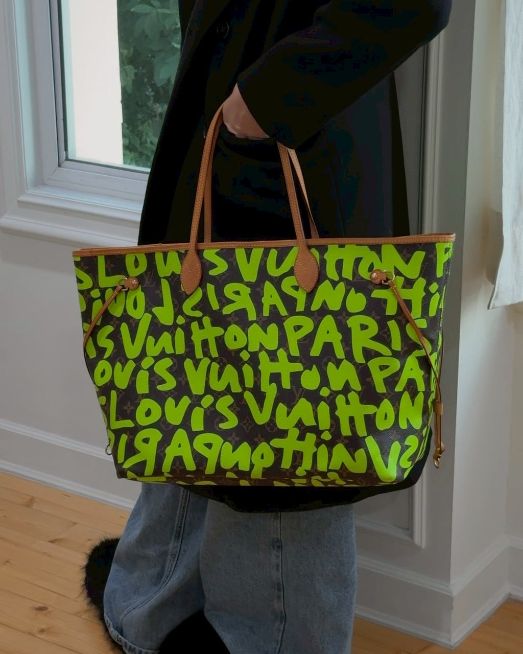 Lv graffiti neverfull green gm