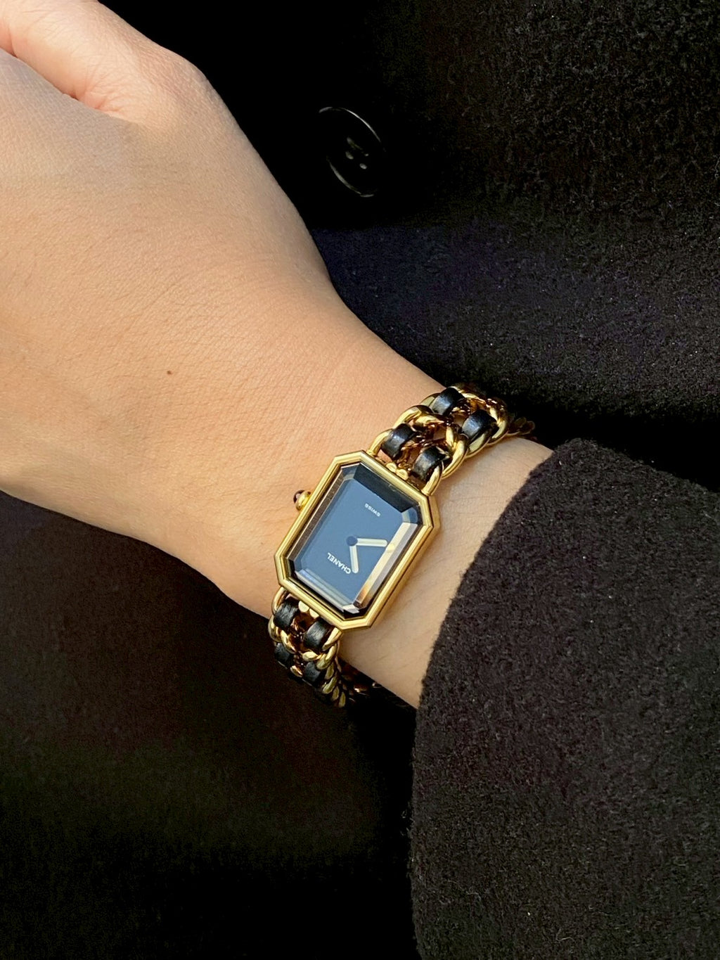 Chanel premiea size L c.5252