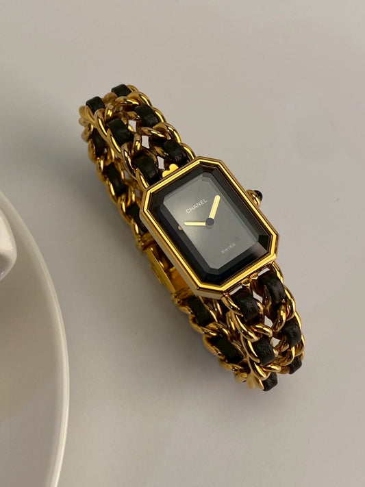 Chanel premier L size c.5496