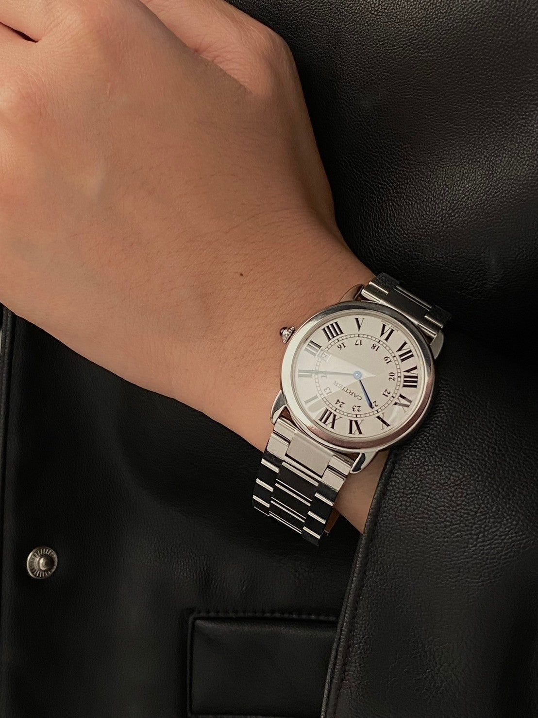 Cartier date round silver dial LM c.6159+box