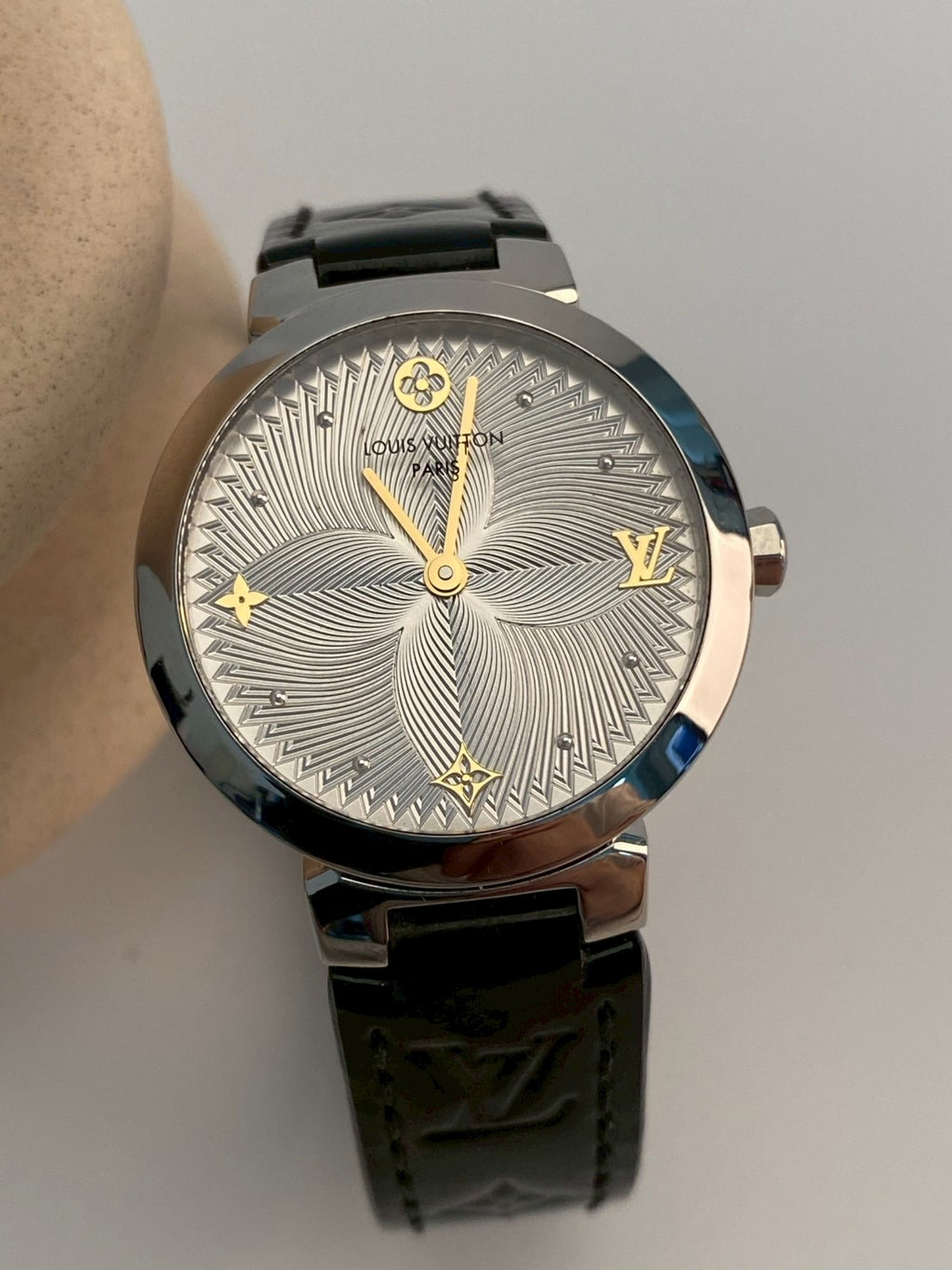 Louis Vuitton Tambour Slim