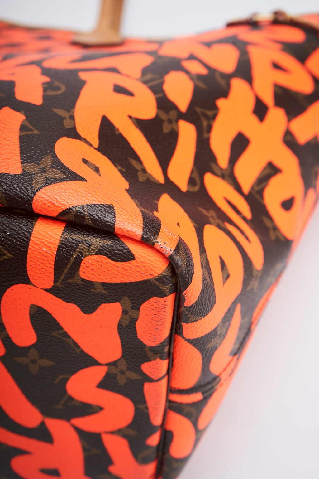Lv graffiti neverfull orange gm