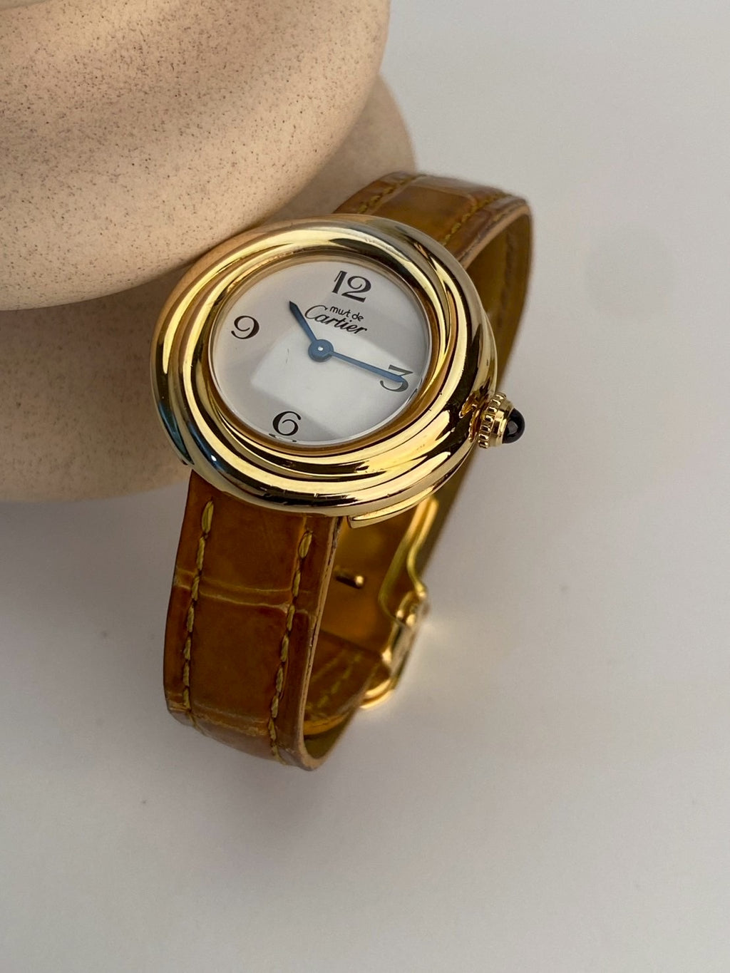 Cartier trinity ring white dial c.4004