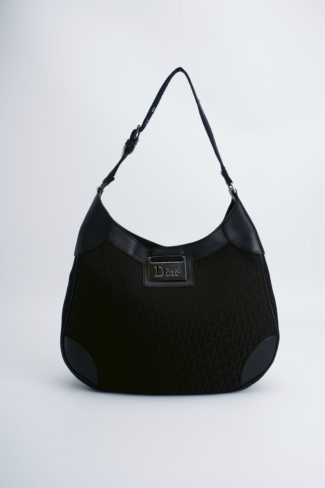 Dior street-chic hobo bag