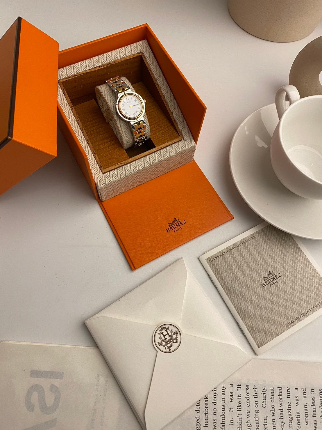 hermes white dial date watch  c.715752