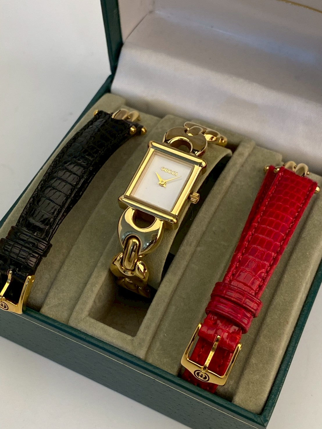 Gucci chang strap 1800L c.3849
