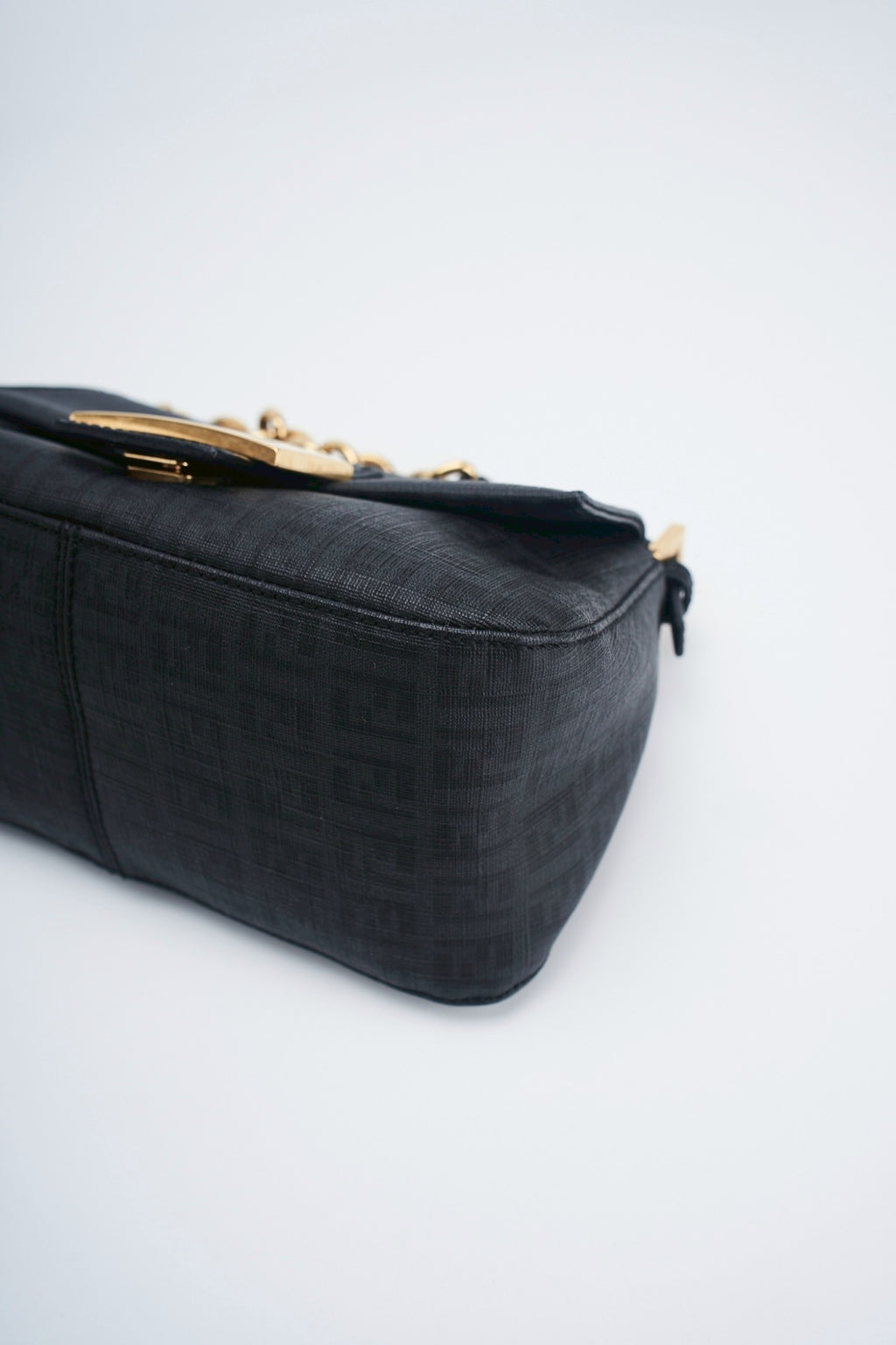 Fendi baguette chain bag