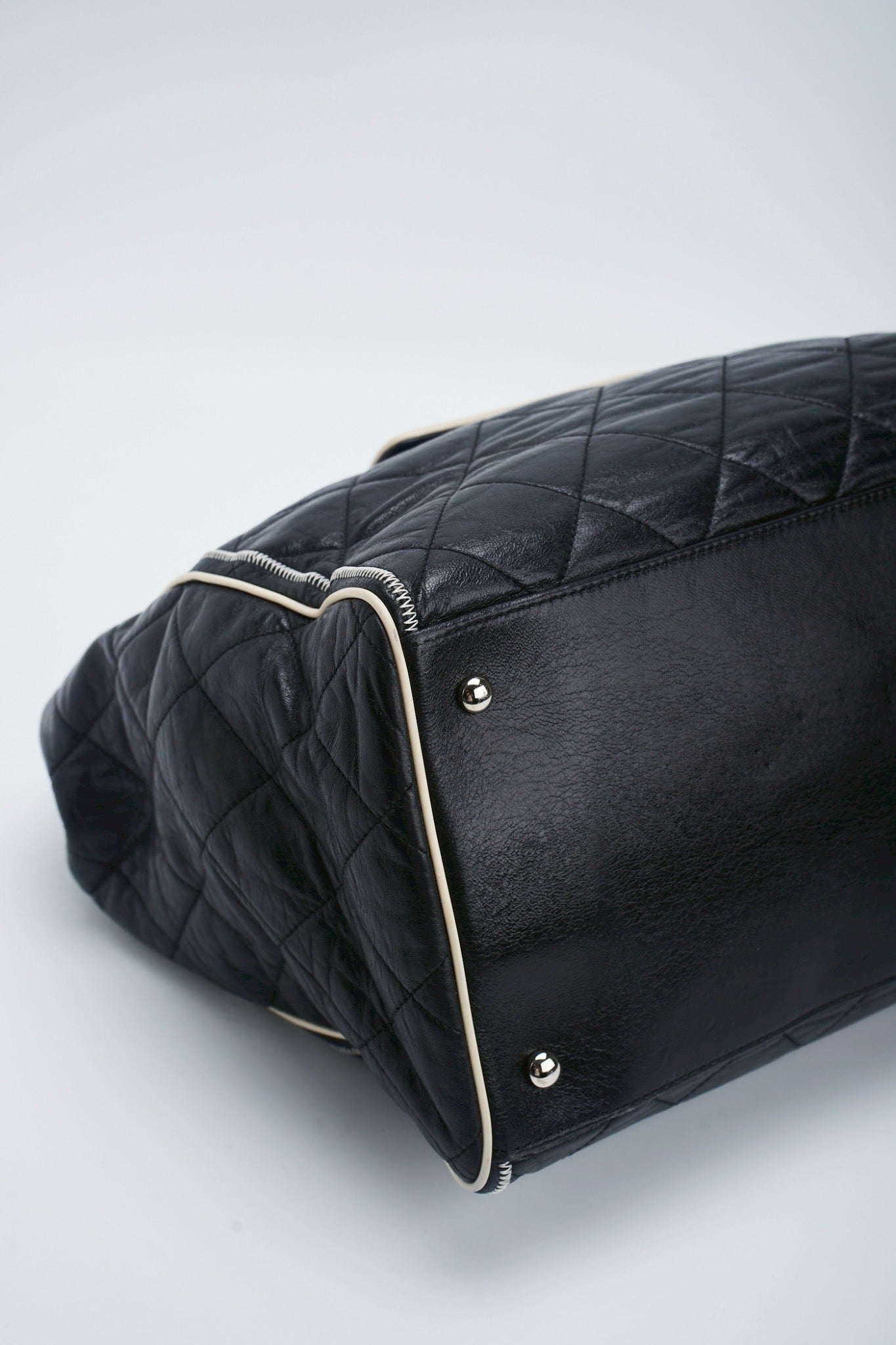 Chanel Reissue east west