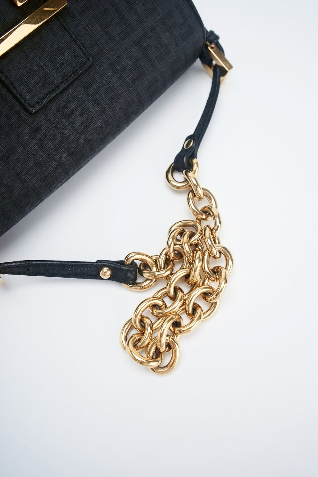Fendi baguette chain bag